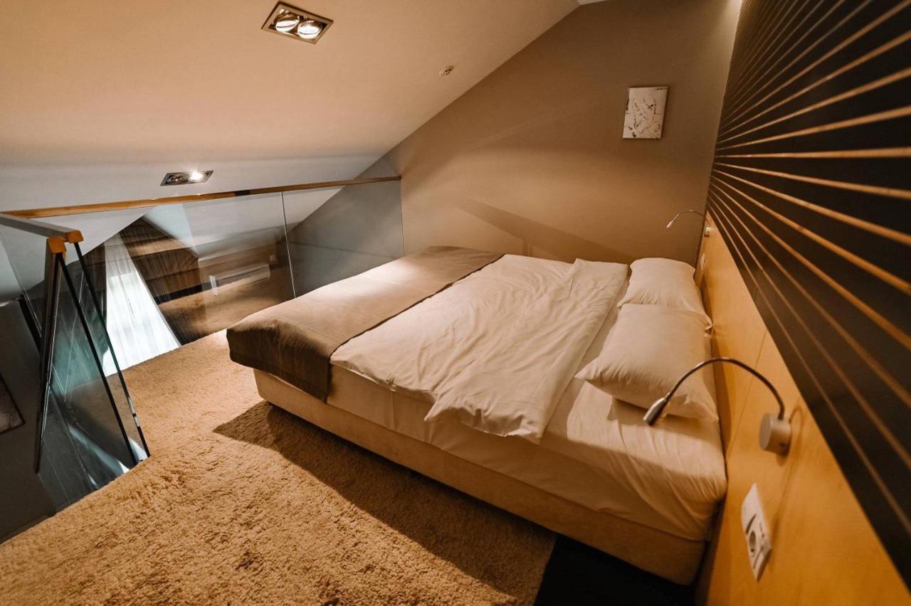 Park Hotel Switzerland Obariv Extérieur photo