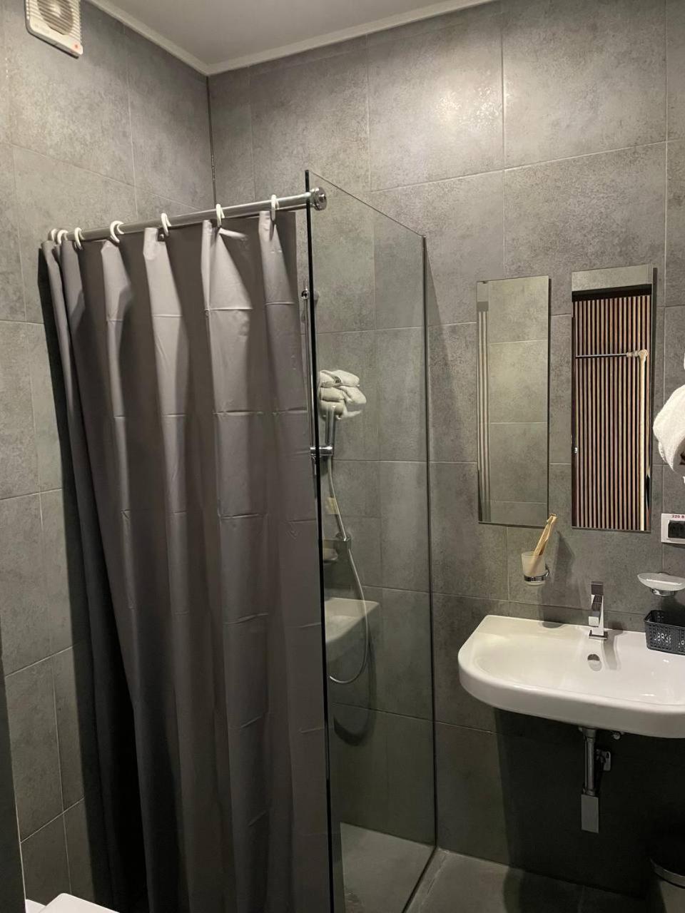 Park Hotel Switzerland Obariv Extérieur photo