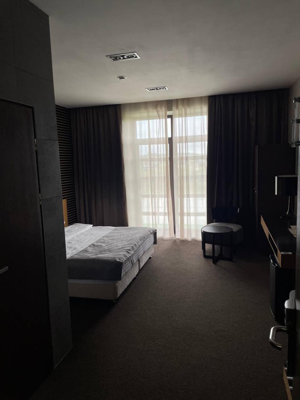 Park Hotel Switzerland Obariv Extérieur photo