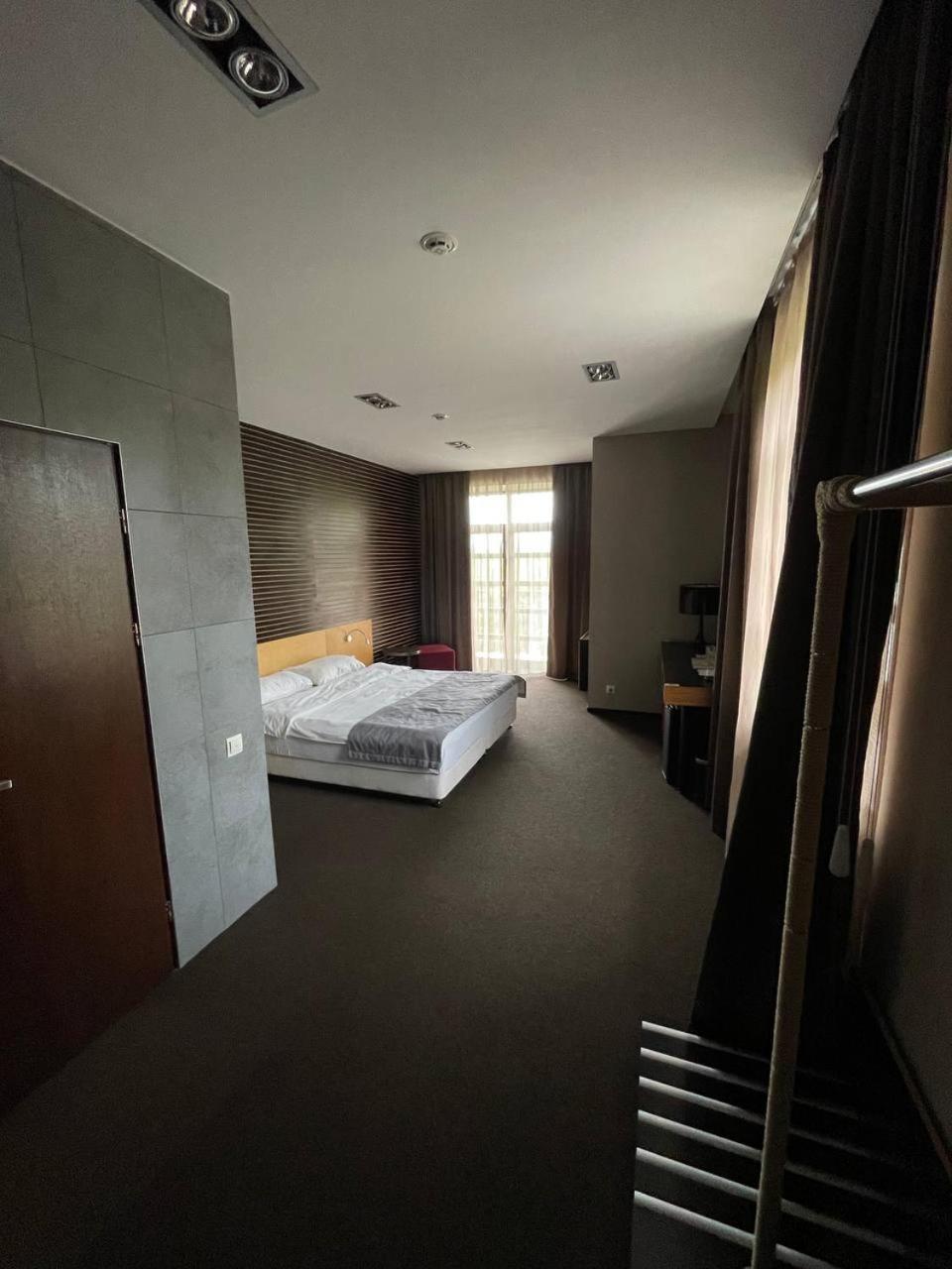 Park Hotel Switzerland Obariv Extérieur photo
